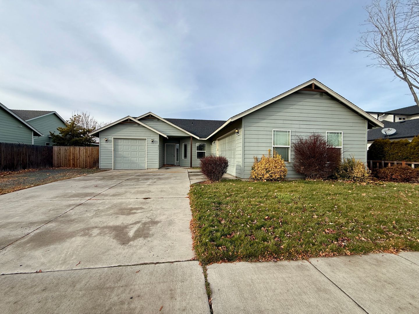 2911 NW 22nd St - Redmond - Oregon - 3 bed, 2 bath rental property