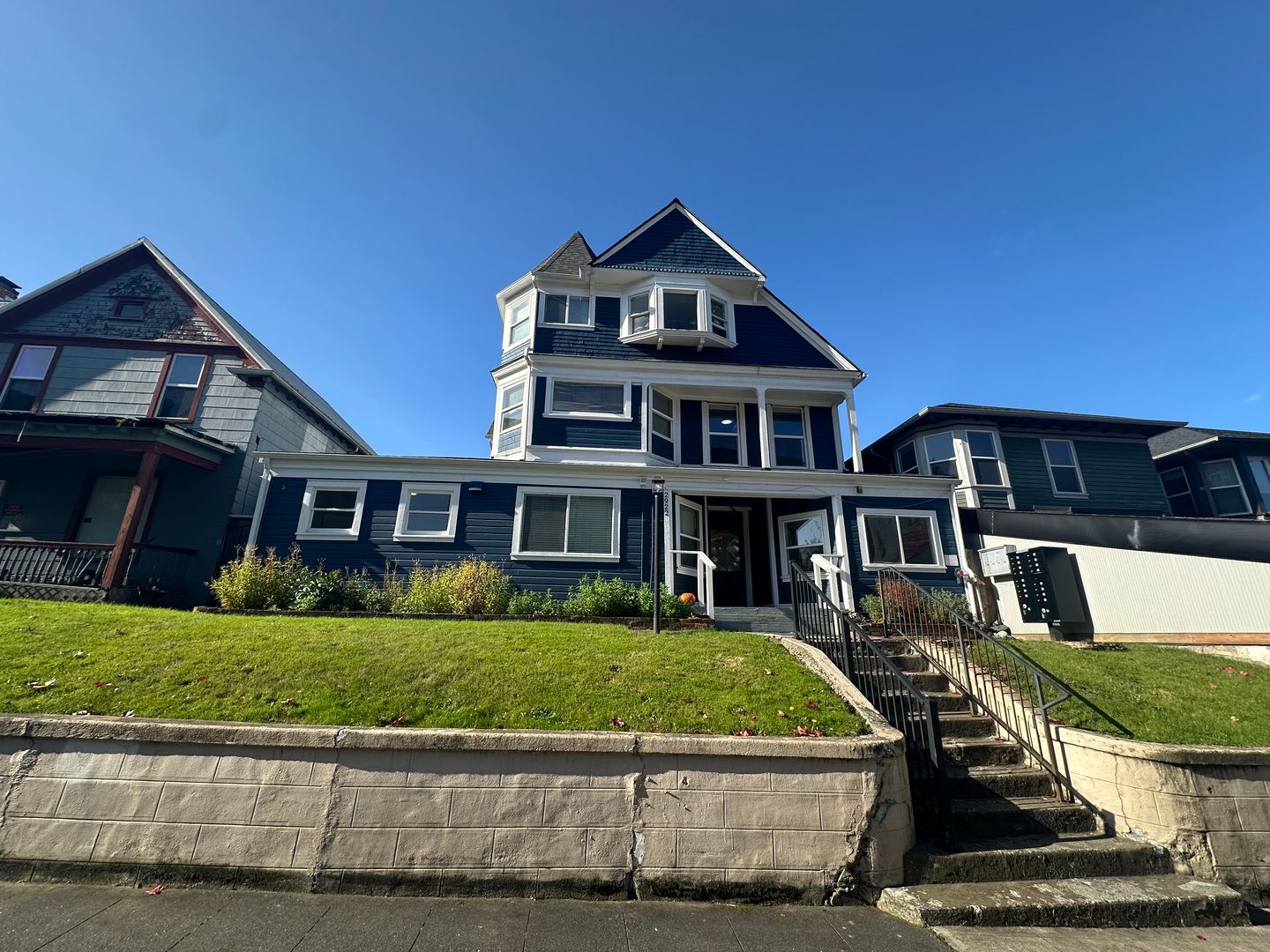 2922 Hoyt Ave - 201 - Everett - Washington - 1 bath rental property