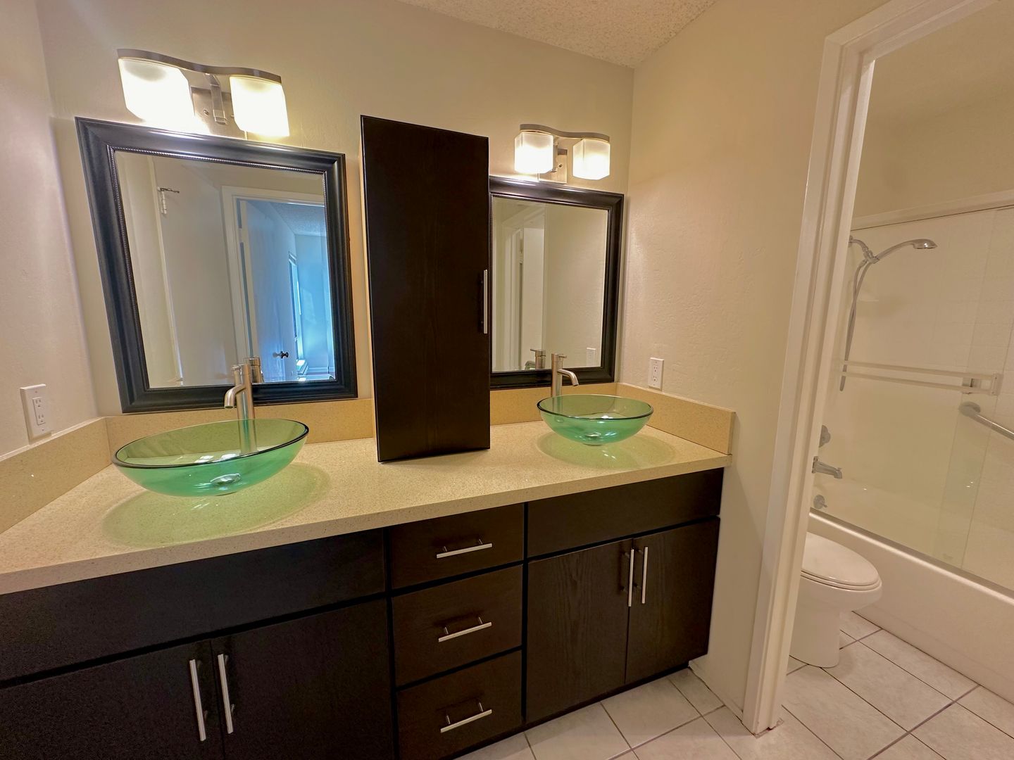 3 Captain Drive #405 - Emeryville - California - 1 bed, 1 bath rental property