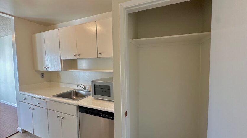 3 Captain Drive #405 - Emeryville - California - 1 bed, 1 bath rental property