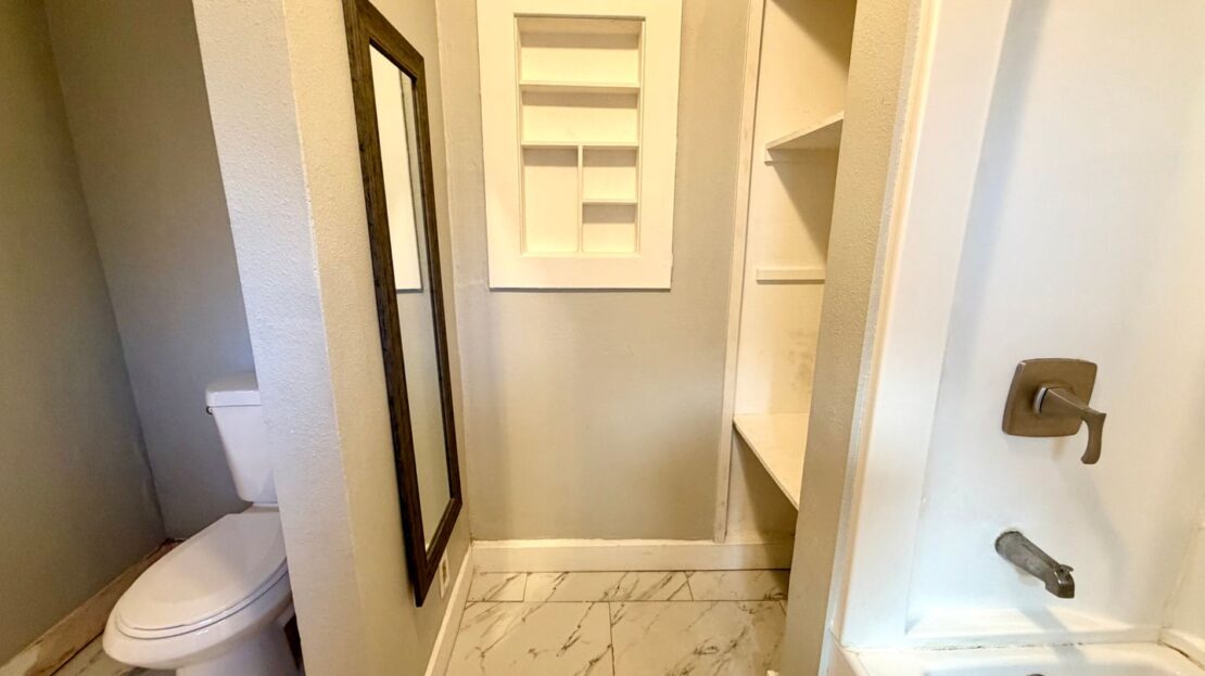 3058 Crescent Way - Thousand Oaks - California - 1 bed, 1 bath rental property