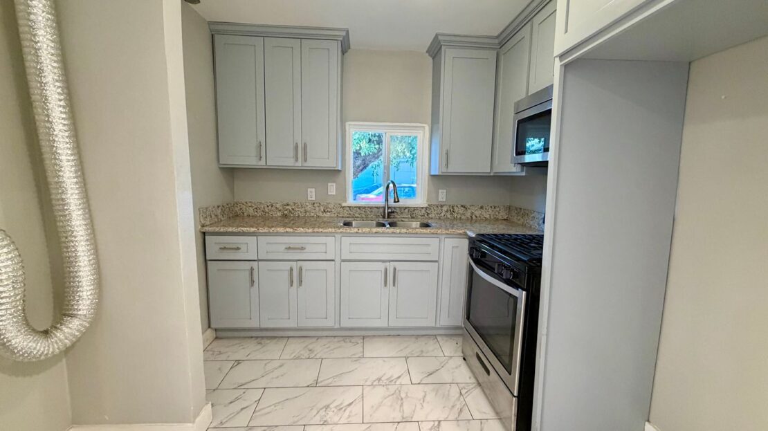 3058 Crescent Way - Thousand Oaks - California - 1 bed, 1 bath rental property