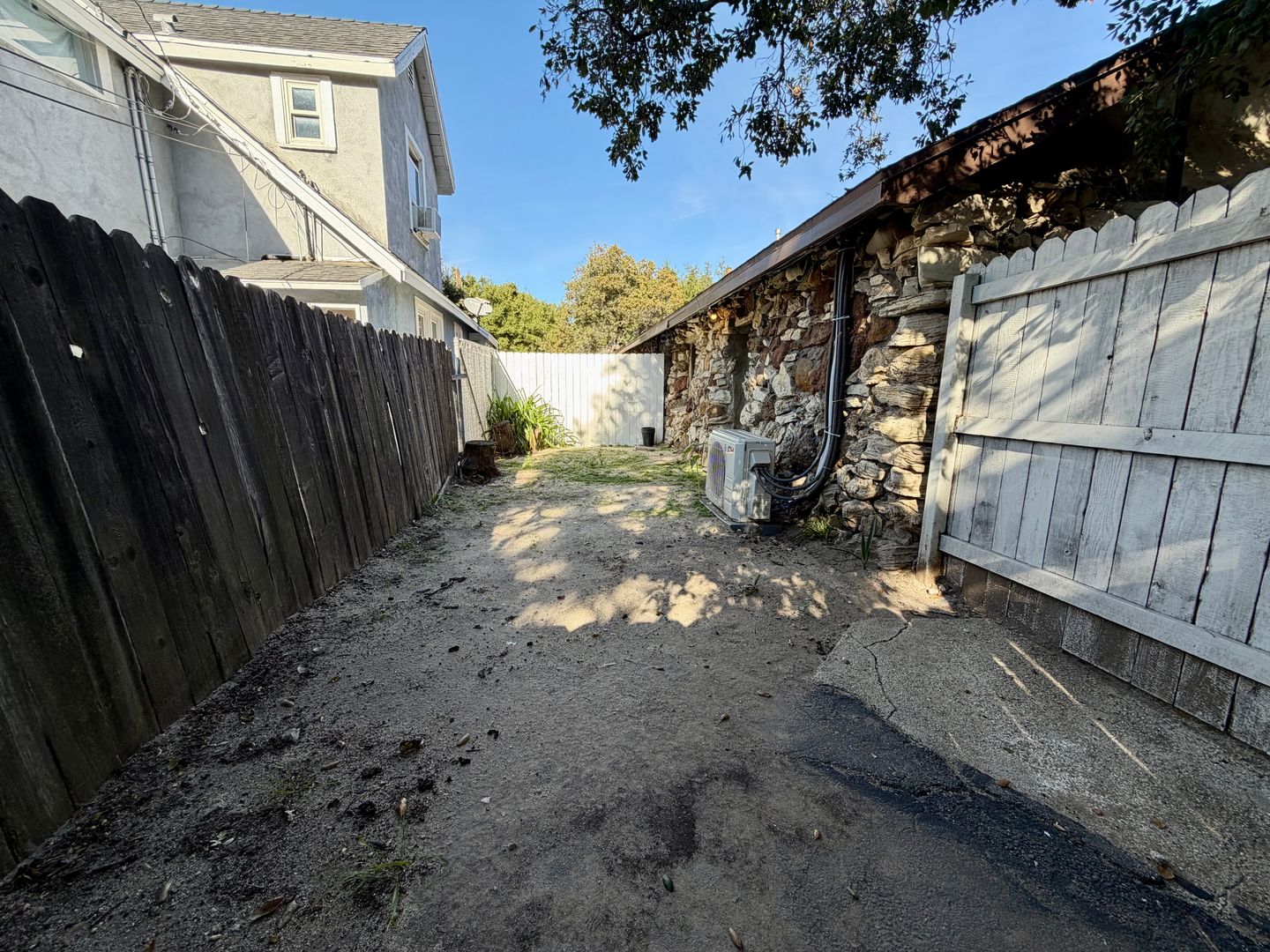 3058 Crescent Way - Thousand Oaks - California - 1 bed, 1 bath rental property