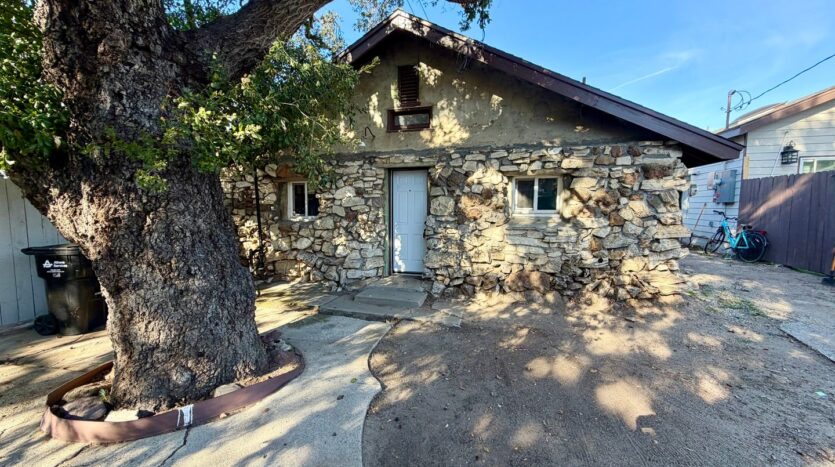 3058 Crescent Way - Thousand Oaks - California - 1 bed, 1 bath rental property