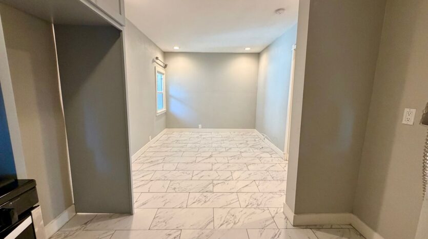 3058 Crescent Way - Thousand Oaks - California - 1 bed, 1 bath rental property