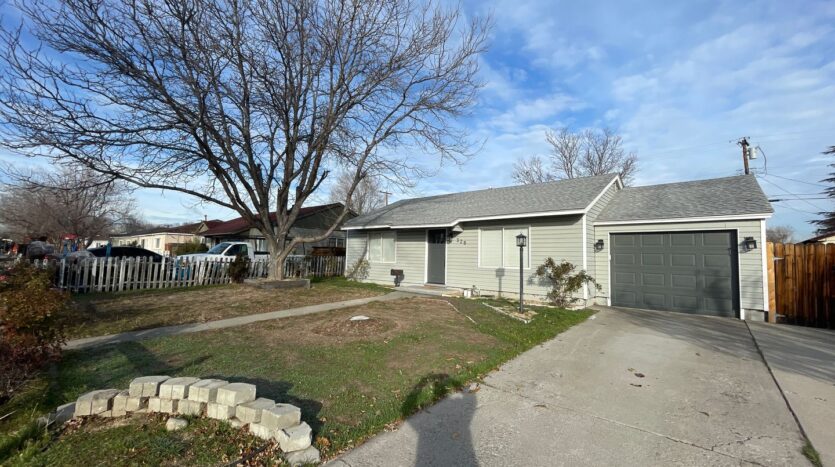 328 L Street - Sparks - Nevada - 3 bed, 2 bath rental property