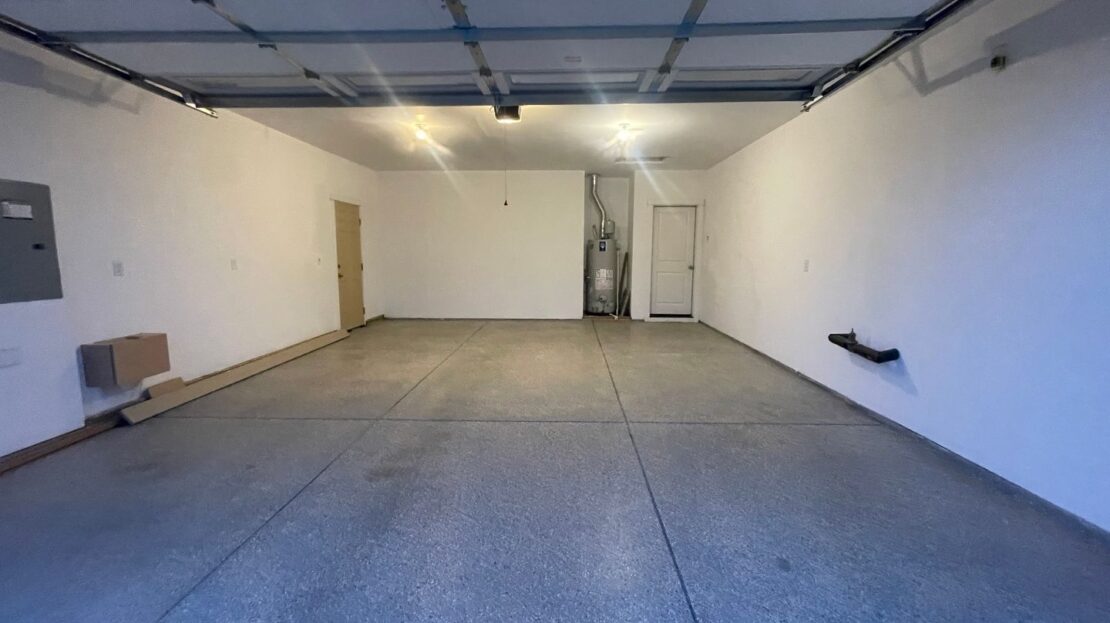 3327 NW 9th St  - Redmond - Oregon - 3 bed, 2 bath rental property