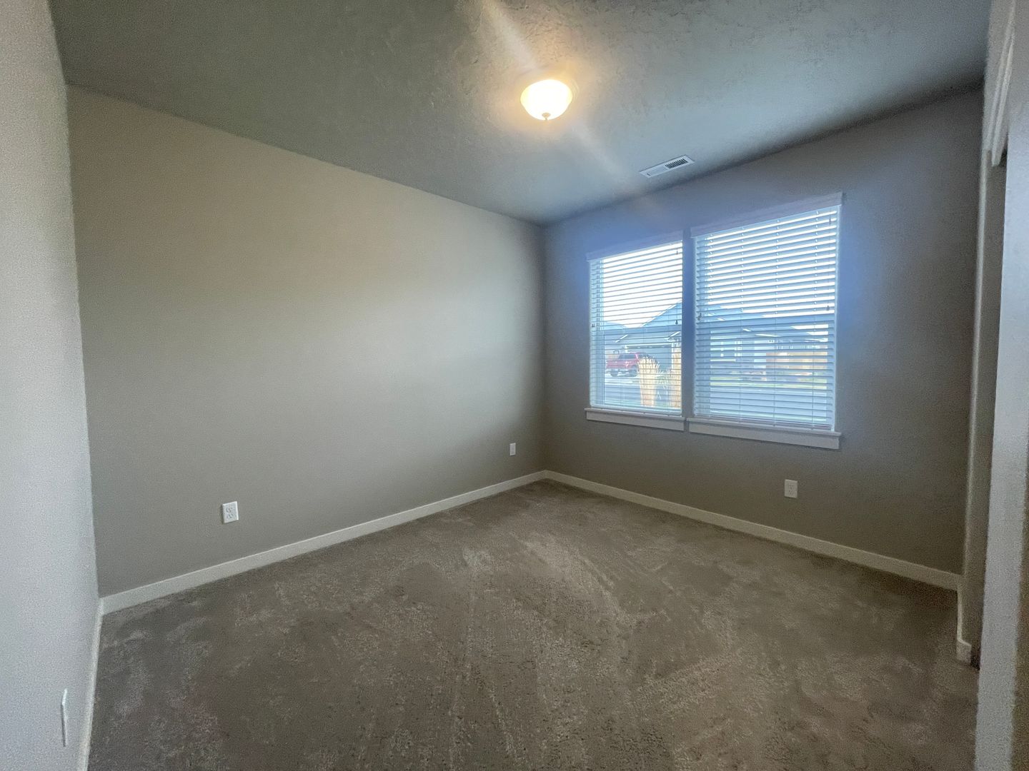 3327 NW 9th St  - Redmond - Oregon - 3 bed, 2 bath rental property