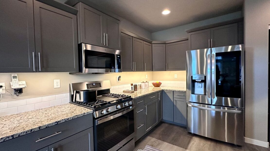 3327 NW 9th St  - Redmond - Oregon - 3 bed, 2 bath rental property