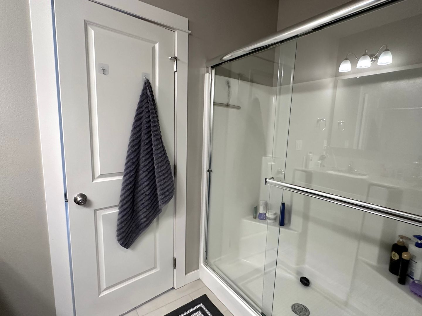 3327 NW 9th St  - Redmond - Oregon - 3 bed, 2 bath rental property