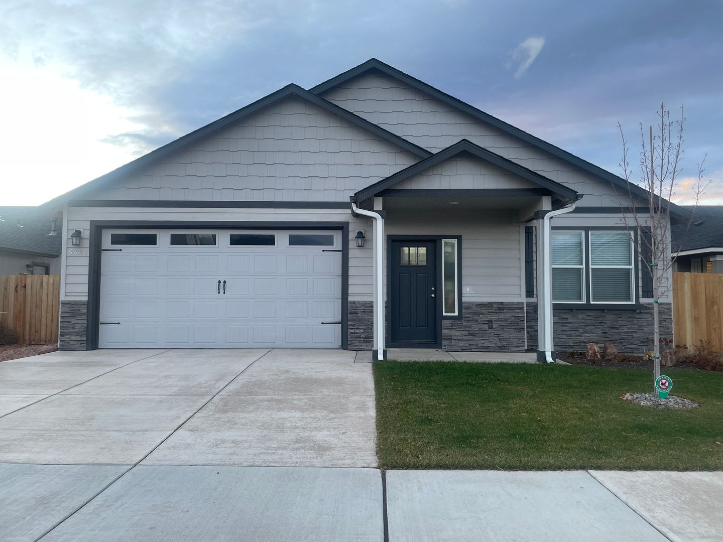 3327 NW 9th St  - Redmond - Oregon - 3 bed, 2 bath rental property