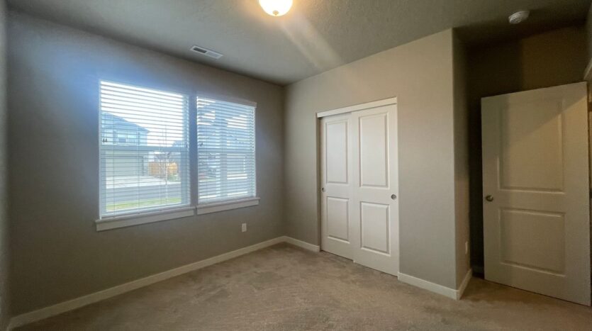 3327 NW 9th St  - Redmond - Oregon - 3 bed, 2 bath rental property