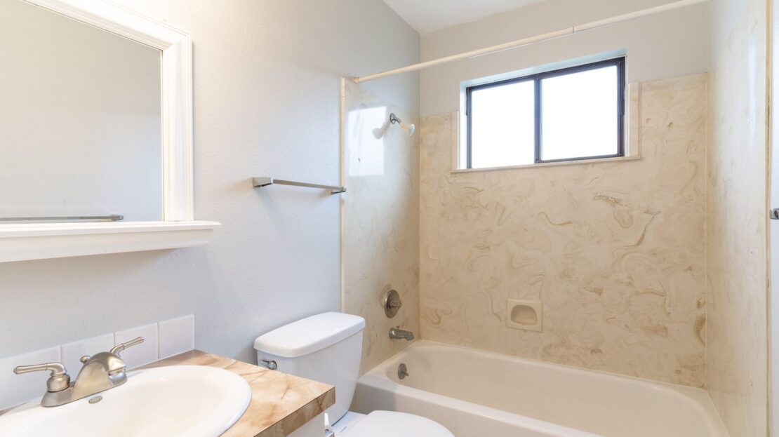 3329 NE 162nd Ave - Portland - Oregon - 3 bed, 2 bath rental property