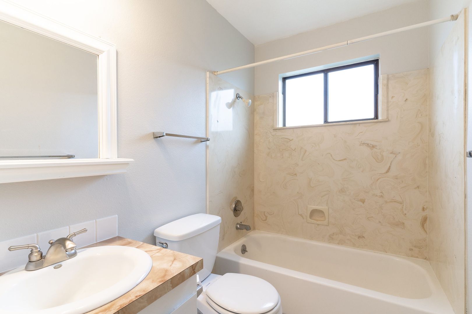 3329 NE 162nd Ave - Portland - Oregon - 3 bed, 2 bath rental property