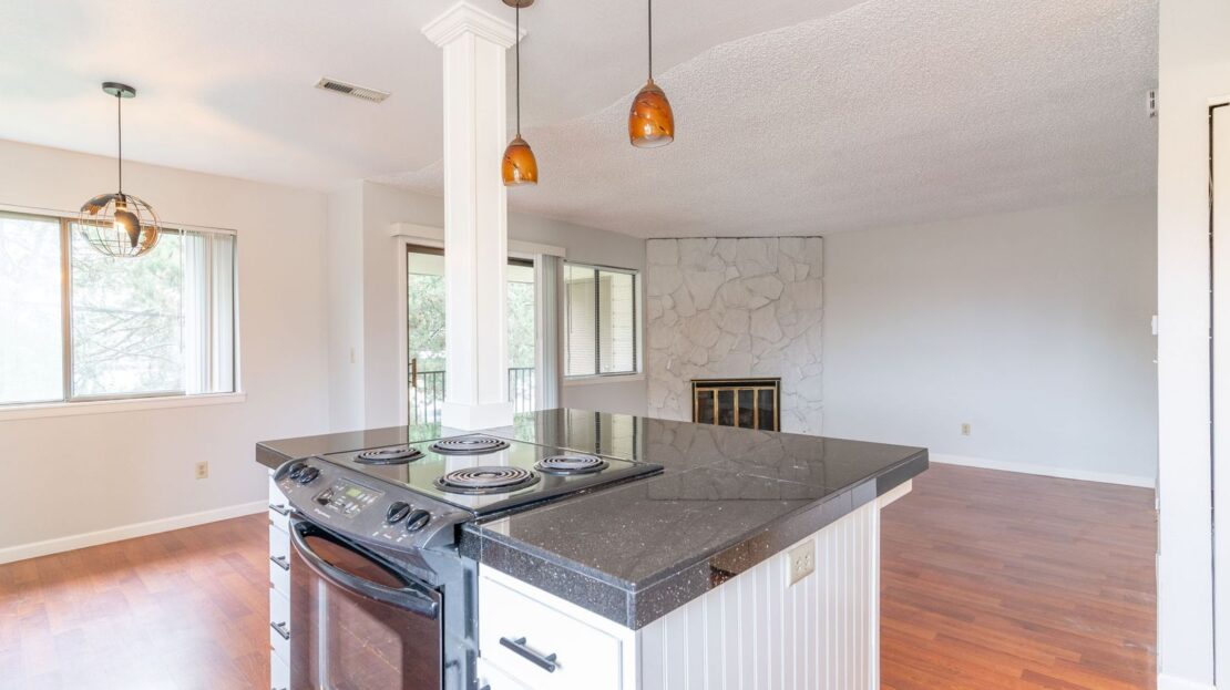 3329 NE 162nd Ave - Portland - Oregon - 3 bed, 2 bath rental property