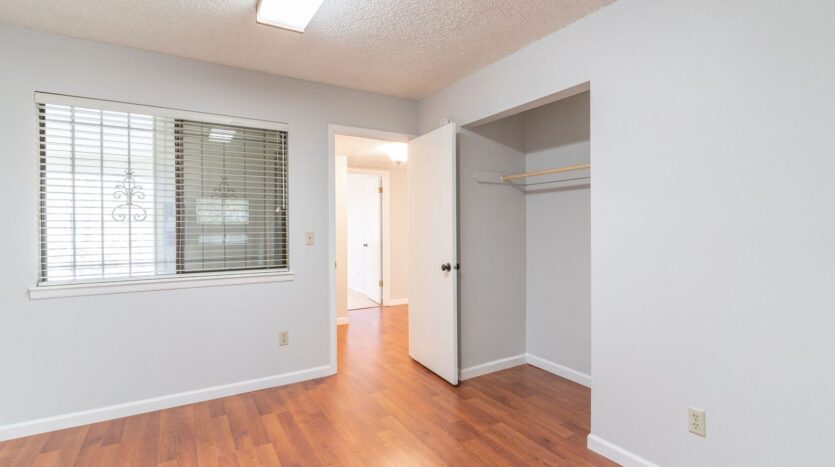 3329 NE 162nd Ave - Portland - Oregon - 3 bed, 2 bath rental property
