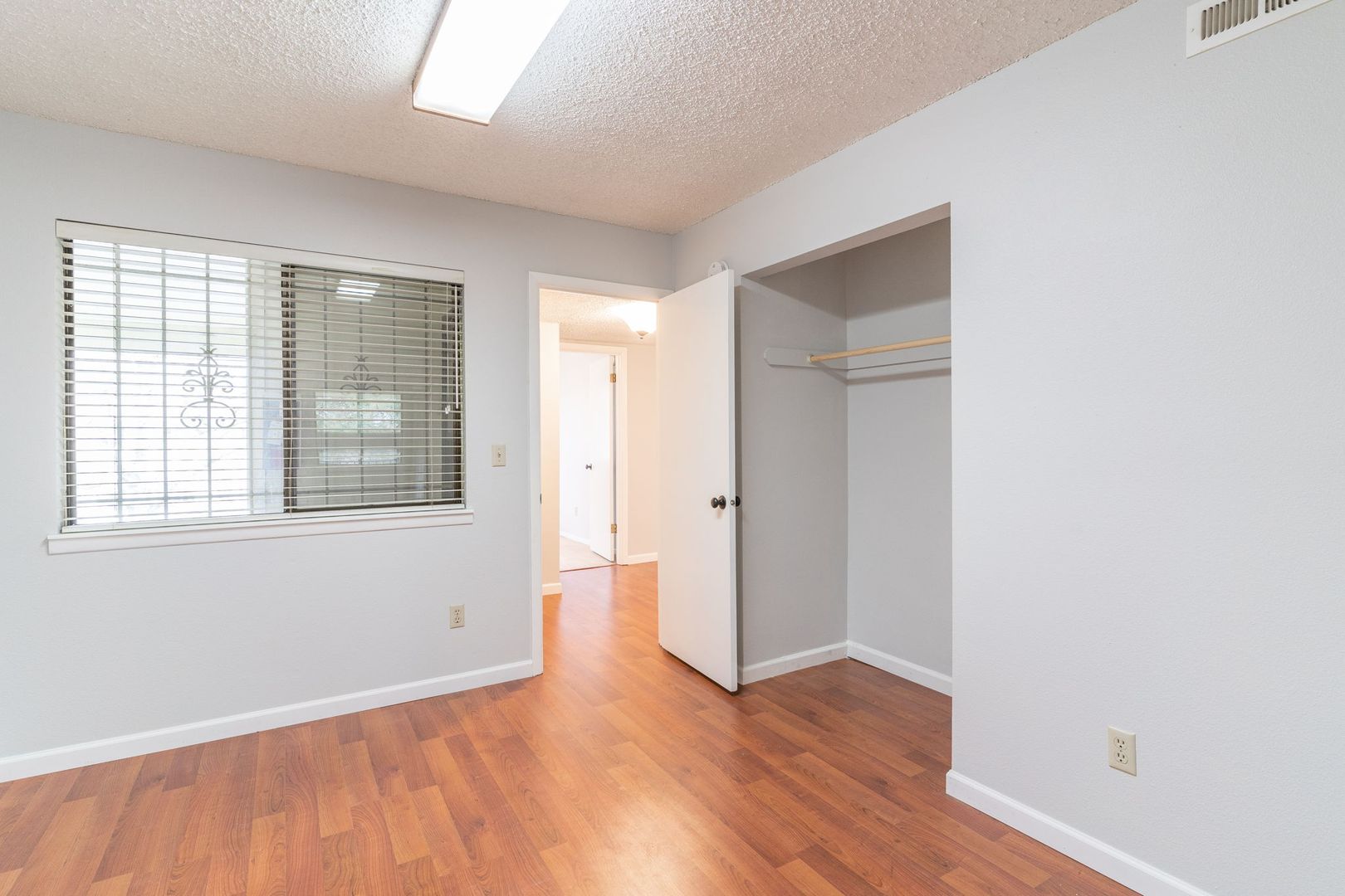 3329 NE 162nd Ave - Portland - Oregon - 3 bed, 2 bath rental property