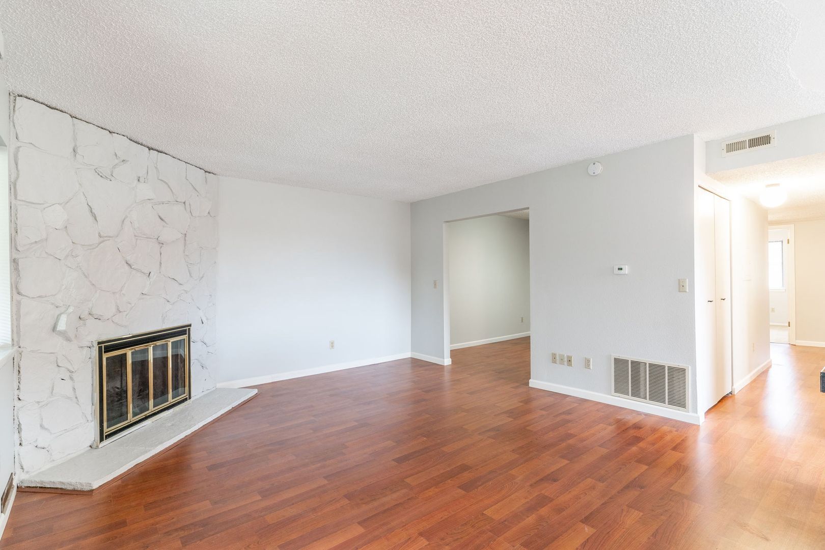 3329 NE 162nd Ave - Portland - Oregon - 3 bed, 2 bath rental property