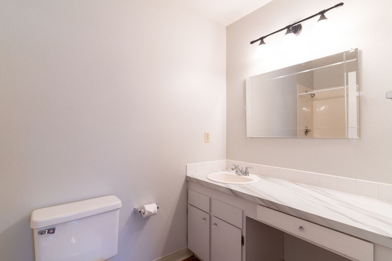 3329 NE 162nd Ave - Portland - Oregon - 3 bed, 2 bath rental property