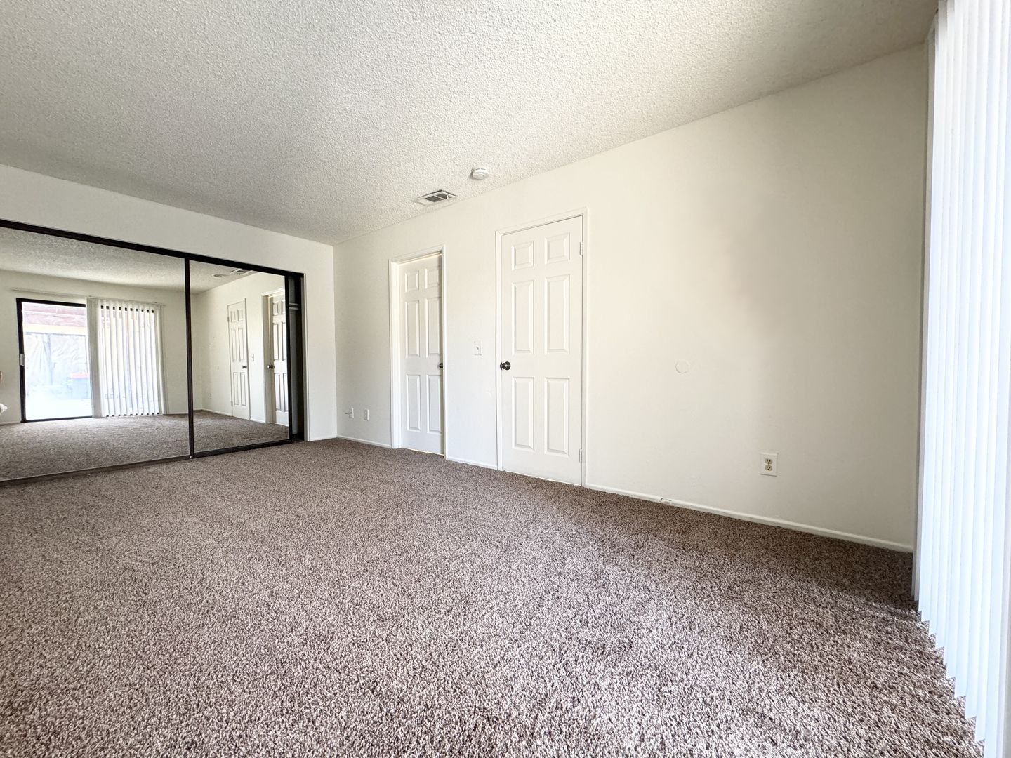 33975 Via De Anza - 02 - Cathedral City - California - 2 bed, 2 bath rental property
