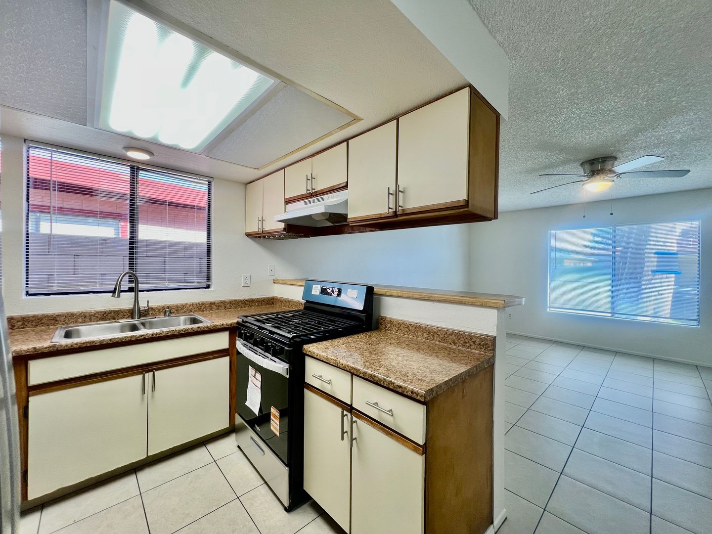 33975 Via De Anza - 02 - Cathedral City - California - 2 bed, 2 bath rental property
