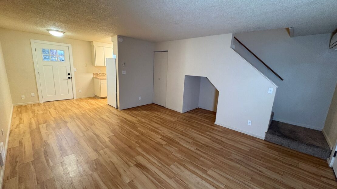 360 SE Railroad St - 3 - Bend - Oregon - 2 bed, 1 bath rental property