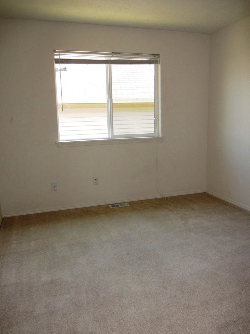 39302 Stratford Place - Sandy - Oregon - 3 bed, 2 bath rental property