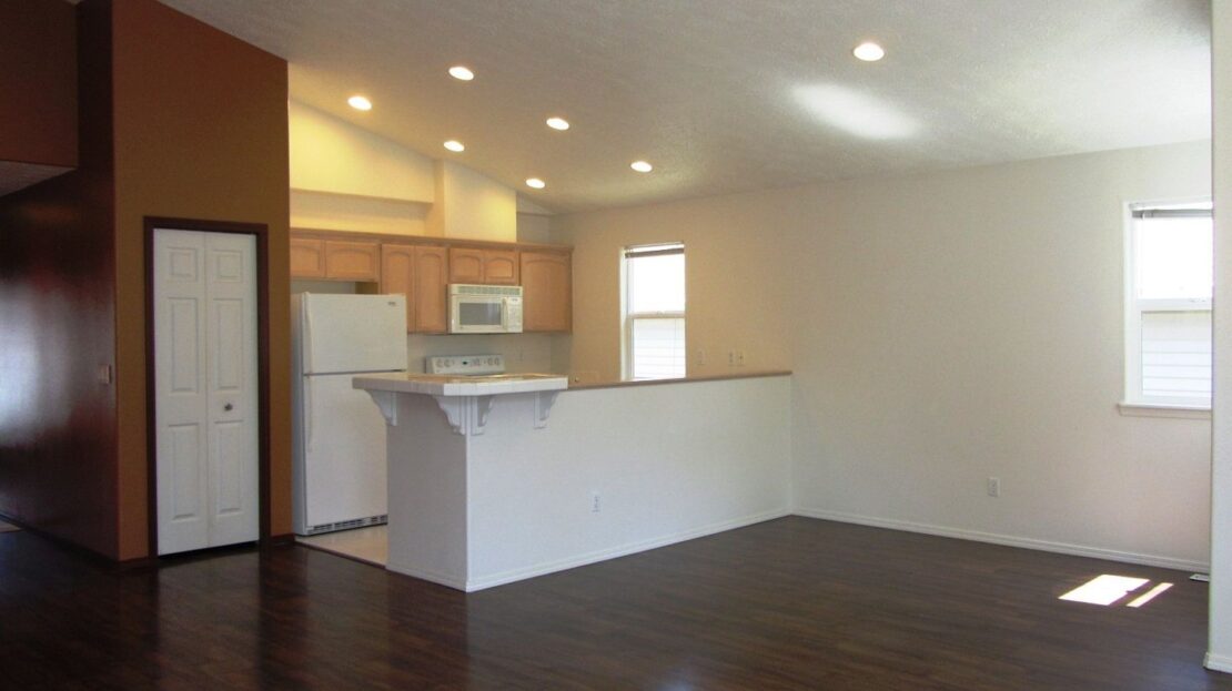 39302 Stratford Place - Sandy - Oregon - 3 bed, 2 bath rental property