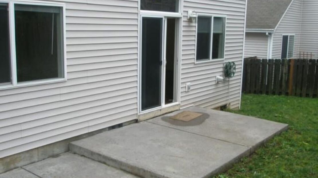 39302 Stratford Place - Sandy - Oregon - 3 bed, 2 bath rental property