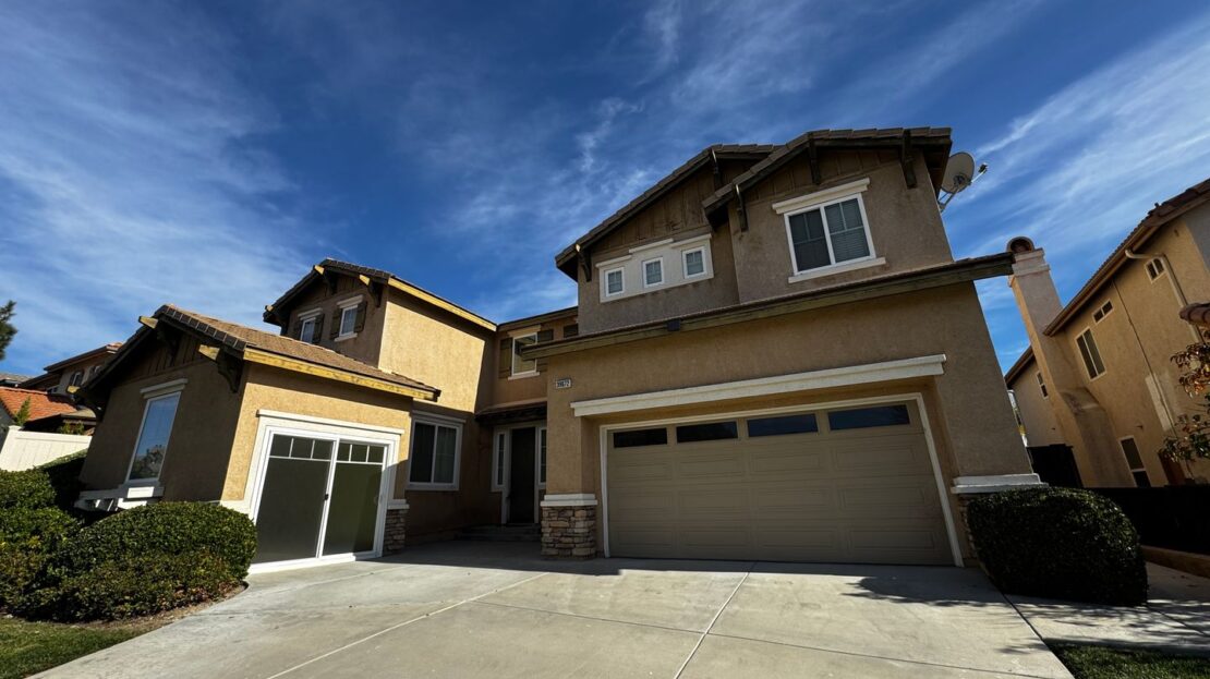 39672 Meadow View Cir - Temecula - California - 4 bed, 3.5 bath rental property