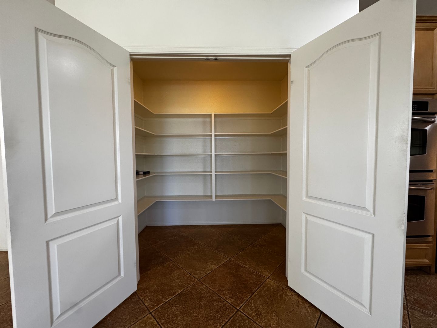 39672 Meadow View Cir - Temecula - California - 4 bed, 3.5 bath rental property