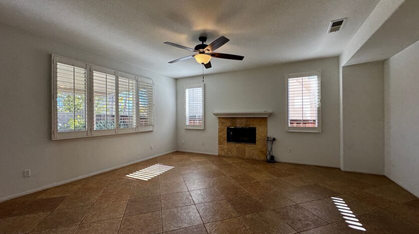 39672 Meadow View Cir - Temecula - California - 4 bed, 3.5 bath rental property