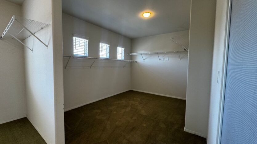 39672 Meadow View Cir - Temecula - California - 4 bed, 3.5 bath rental property