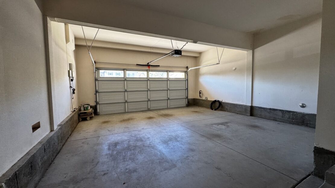 39672 Meadow View Cir - Temecula - California - 4 bed, 3.5 bath rental property