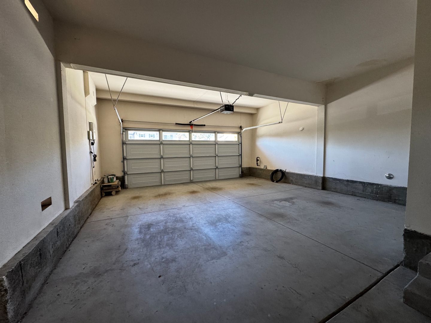 39672 Meadow View Cir - Temecula - California - 4 bed, 3.5 bath rental property