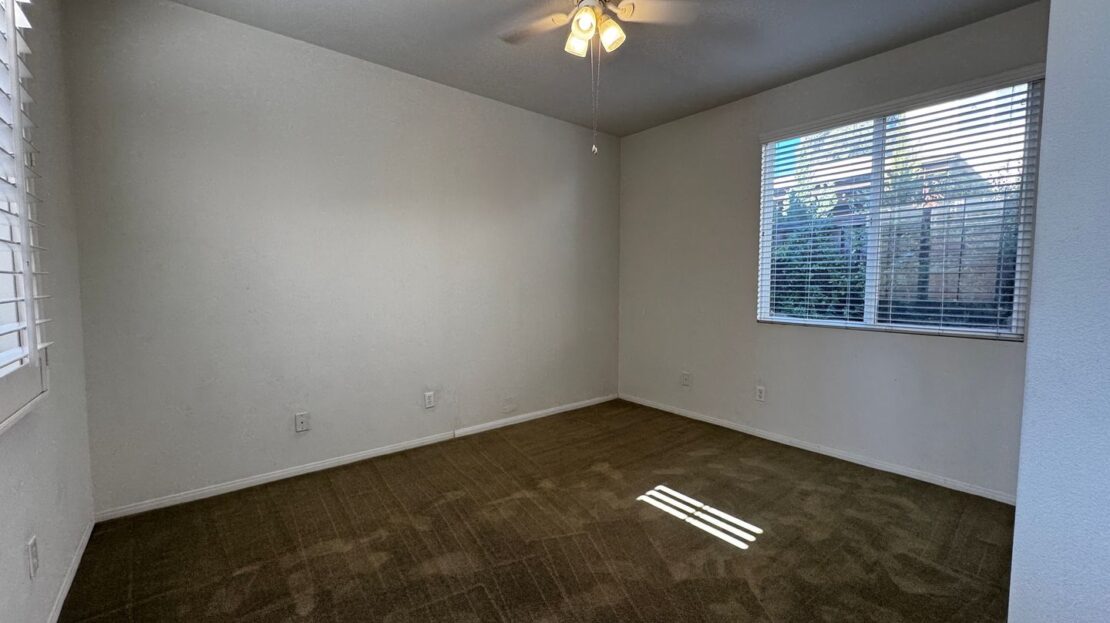 39672 Meadow View Cir - Temecula - California - 4 bed, 3.5 bath rental property