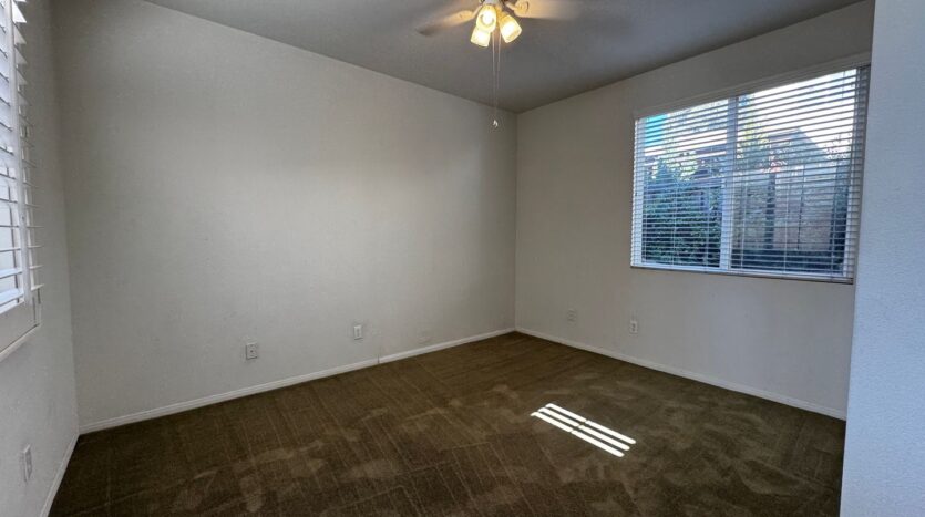 39672 Meadow View Cir - Temecula - California - 4 bed, 3.5 bath rental property