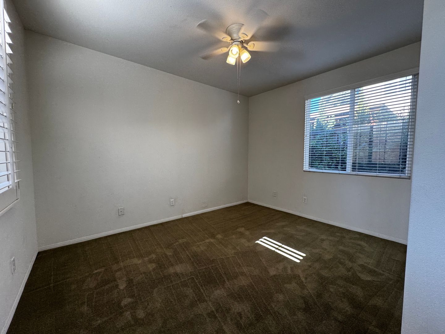 39672 Meadow View Cir - Temecula - California - 4 bed, 3.5 bath rental property