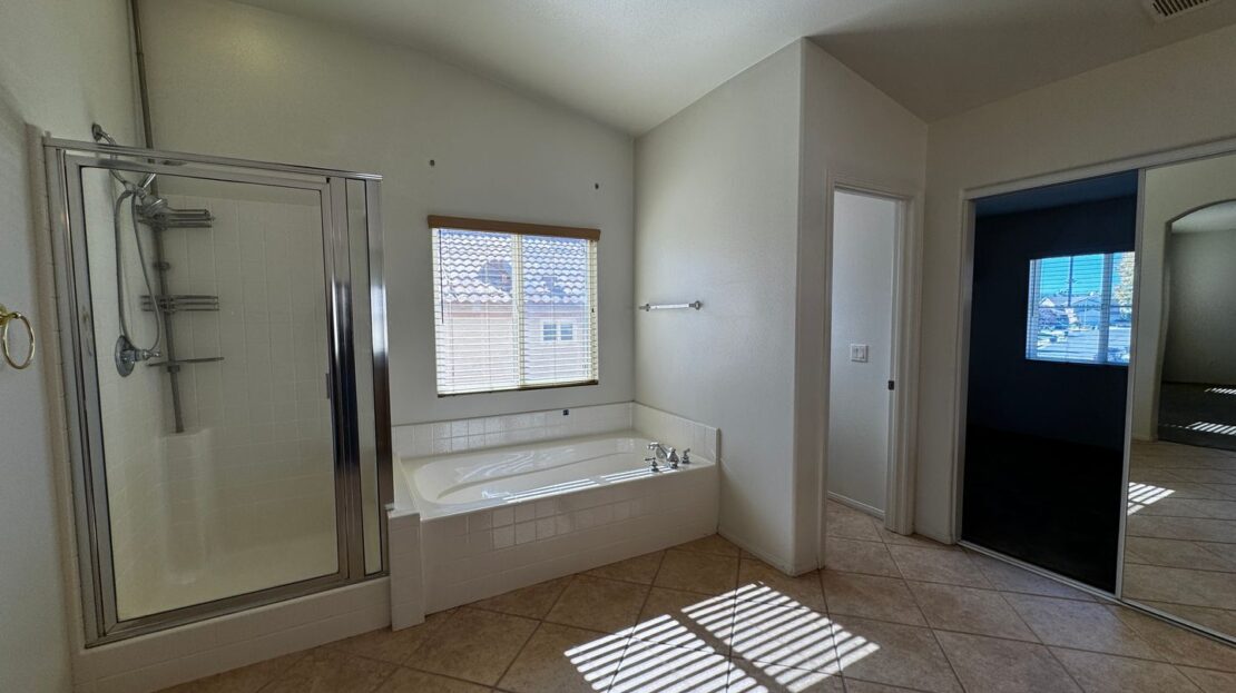 39672 Meadow View Cir - Temecula - California - 4 bed, 3.5 bath rental property