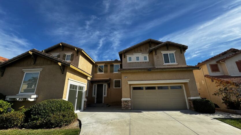 39672 Meadow View Cir - Temecula - California - 4 bed, 3.5 bath rental property