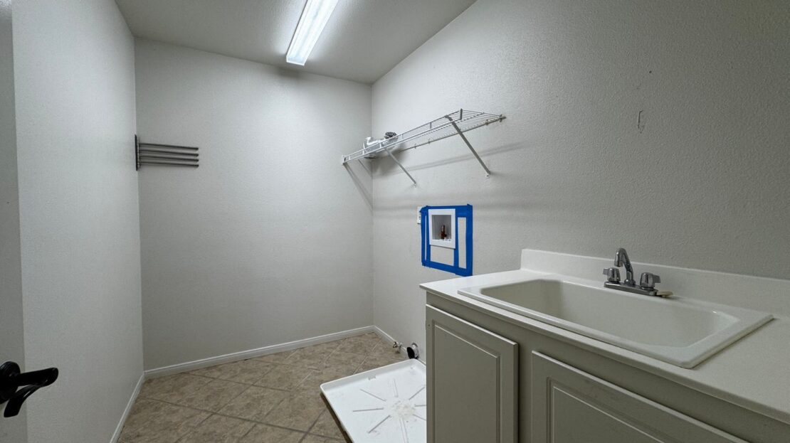 39672 Meadow View Cir - Temecula - California - 4 bed, 3.5 bath rental property