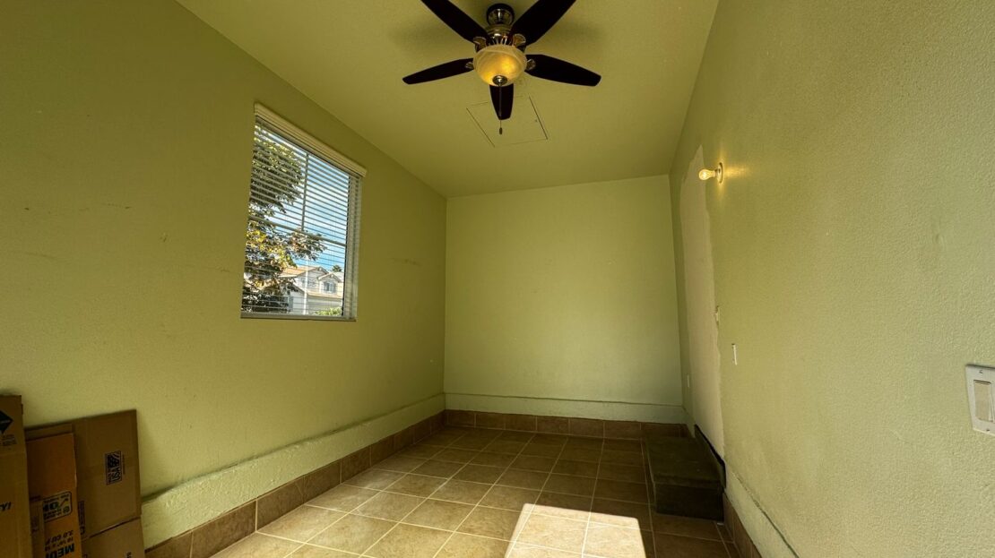 39672 Meadow View Cir - Temecula - California - 4 bed, 3.5 bath rental property