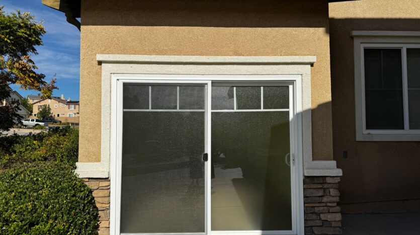 39672 Meadow View Cir - Temecula - California - 4 bed, 3.5 bath rental property