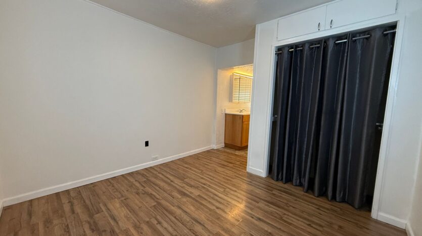 4 SW Cleveland Ave   - Bend - Oregon - 1 bed, 1 bath rental property