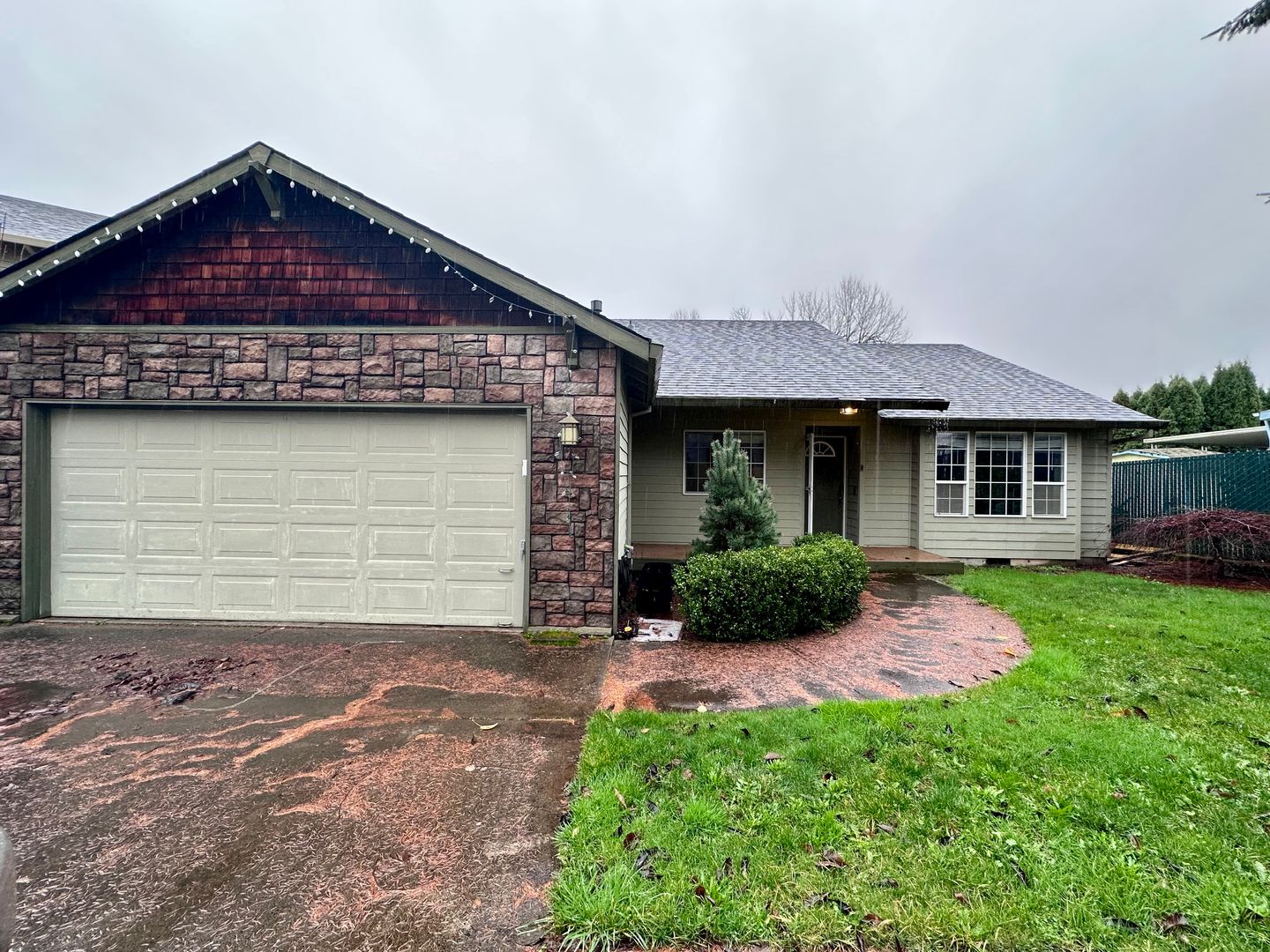 12418 SE Mountain Sun Dr. - Oregon - 3 bed, 2 bath rental property