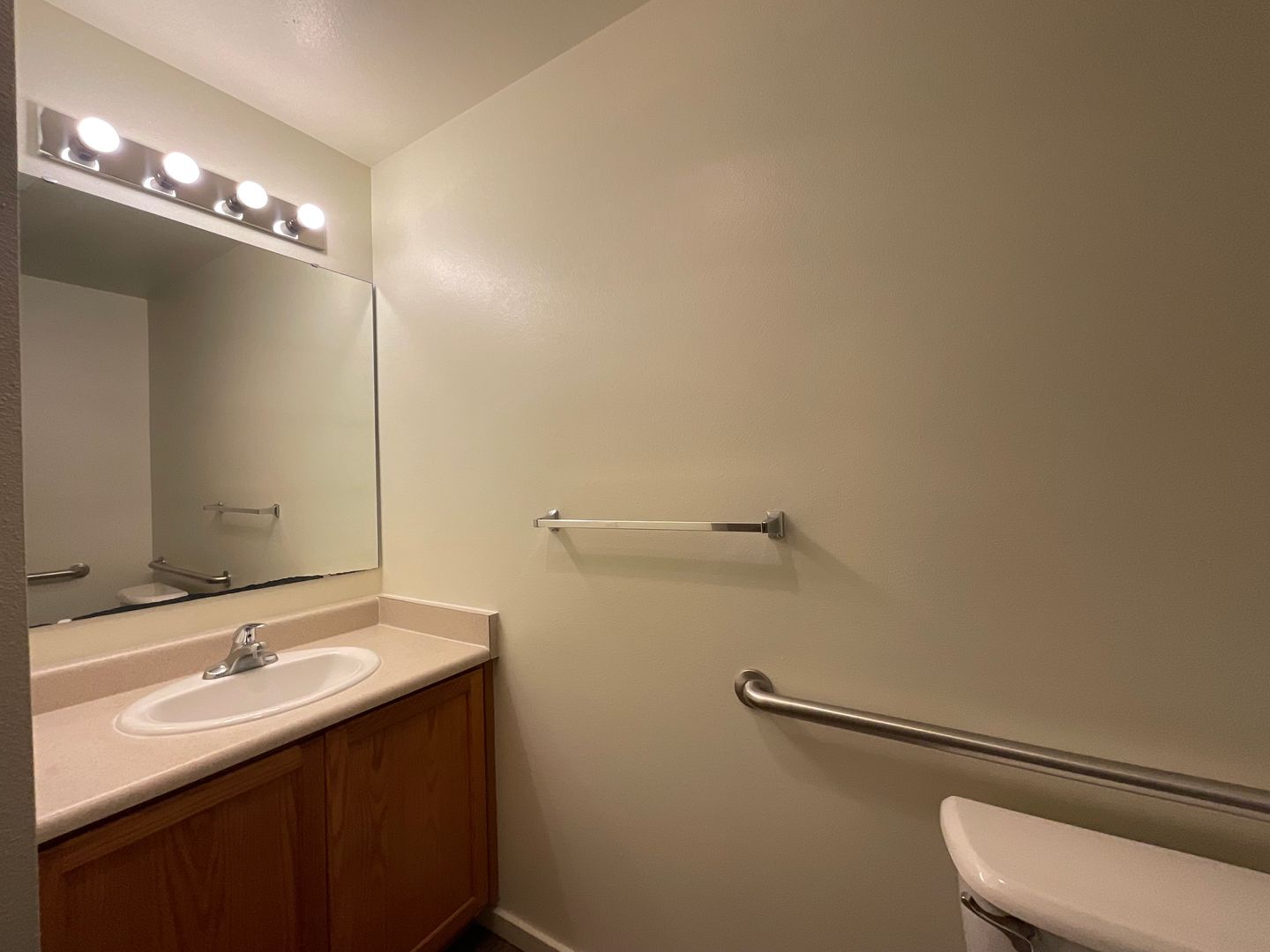 4018 Northwest Avenue - Bellingham - Washington - 1 bed, 1 bath rental property