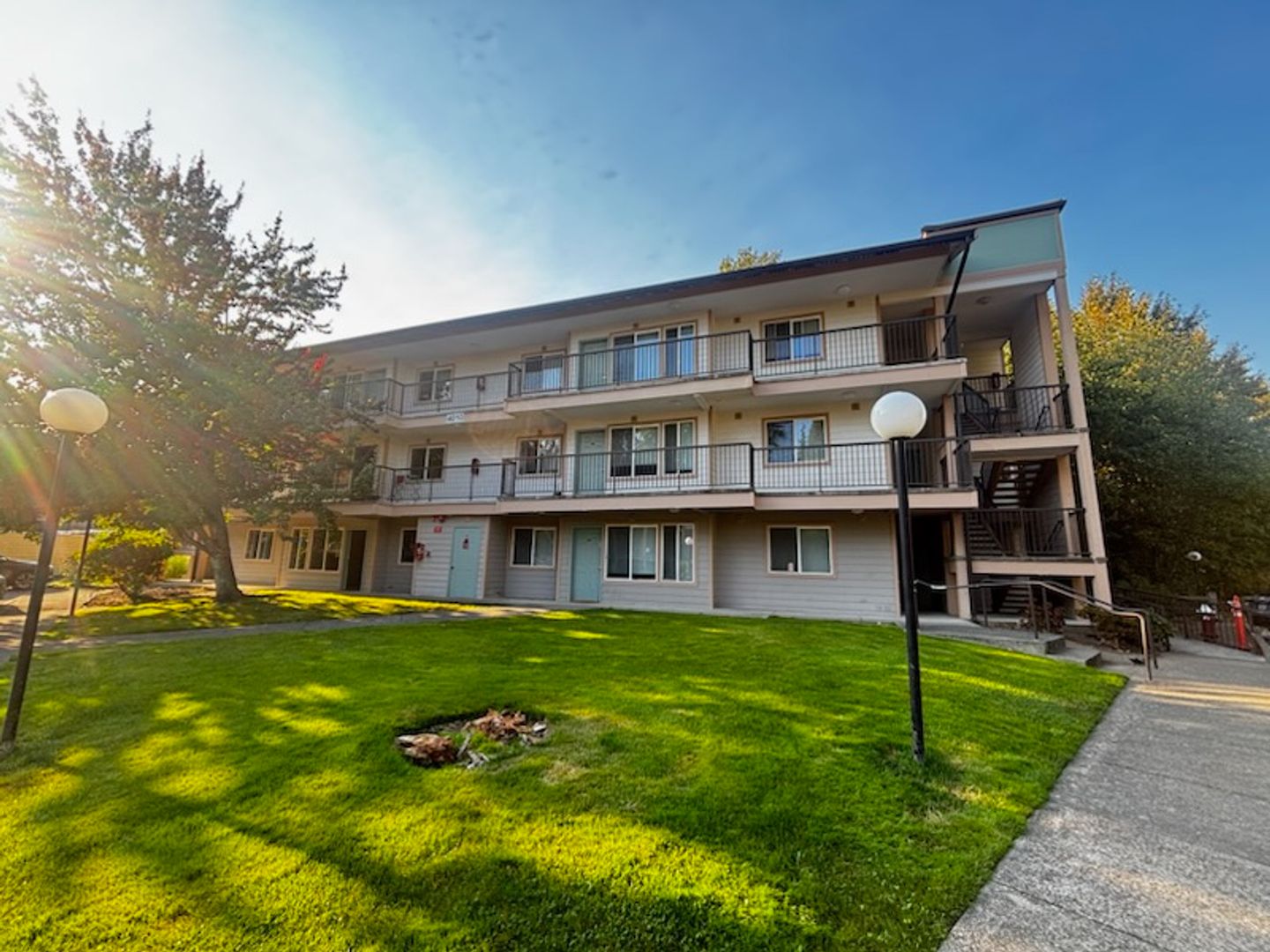 4018 Northwest Avenue - Bellingham - Washington - 1 bed, 1 bath rental property