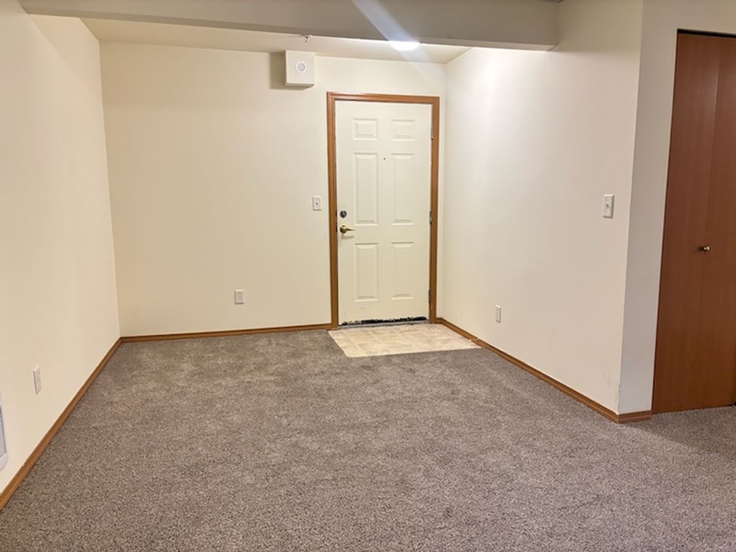 4018 Northwest Avenue - Bellingham - Washington - 1 bed, 1 bath rental property
