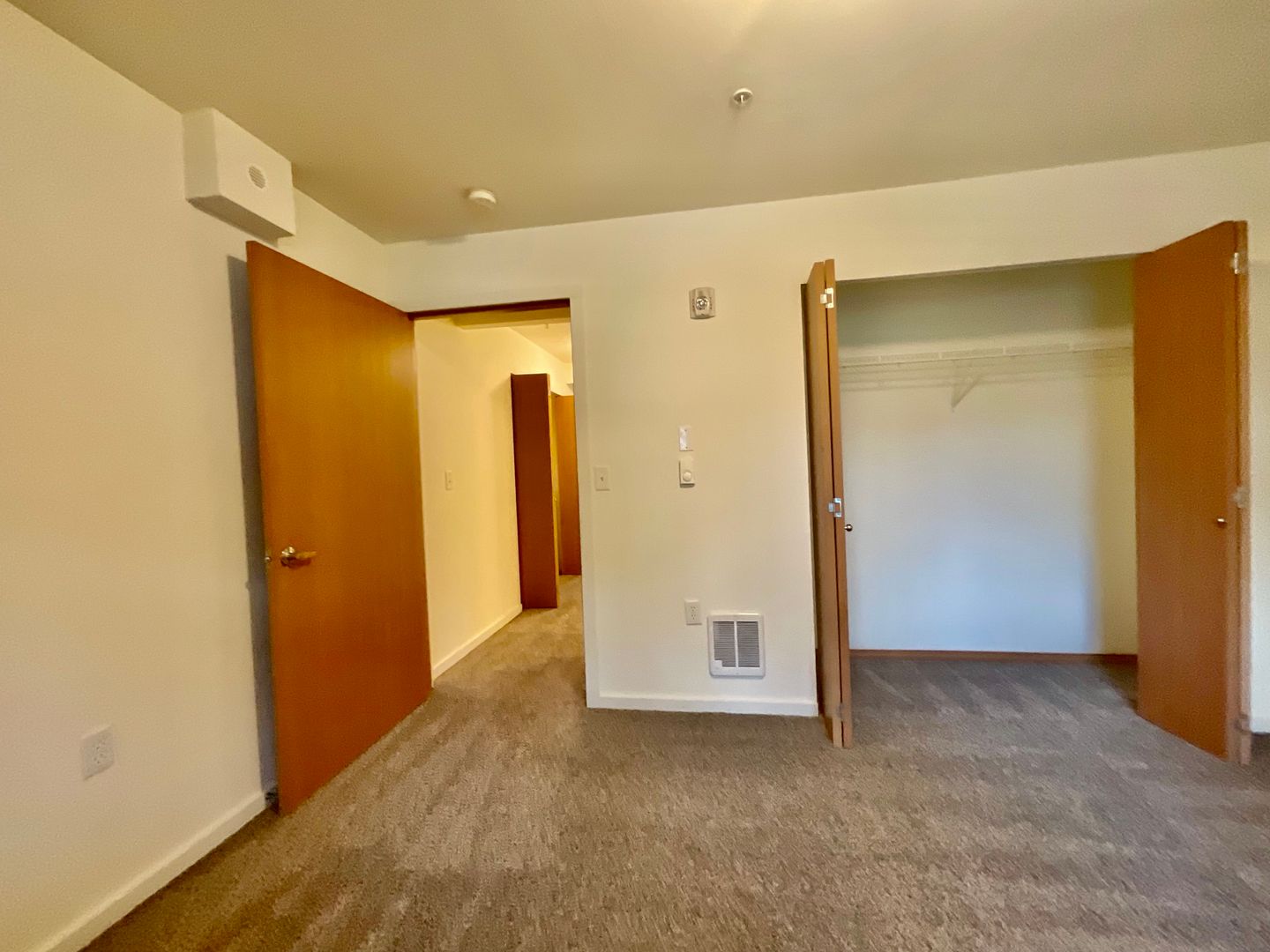 4018 Northwest Avenue - Bellingham - Washington - 1 bed, 1 bath rental property