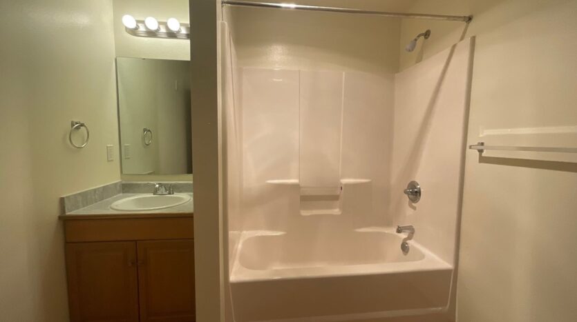 4018 Northwest Avenue - Bellingham - Washington - 1 bed, 1 bath rental property